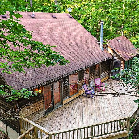 Huge Cabin W Hot Tub, Deck, Grill, Fire Pit, Wifi เบิร์กลีย์สปริงส์ ภายนอก รูปภาพ